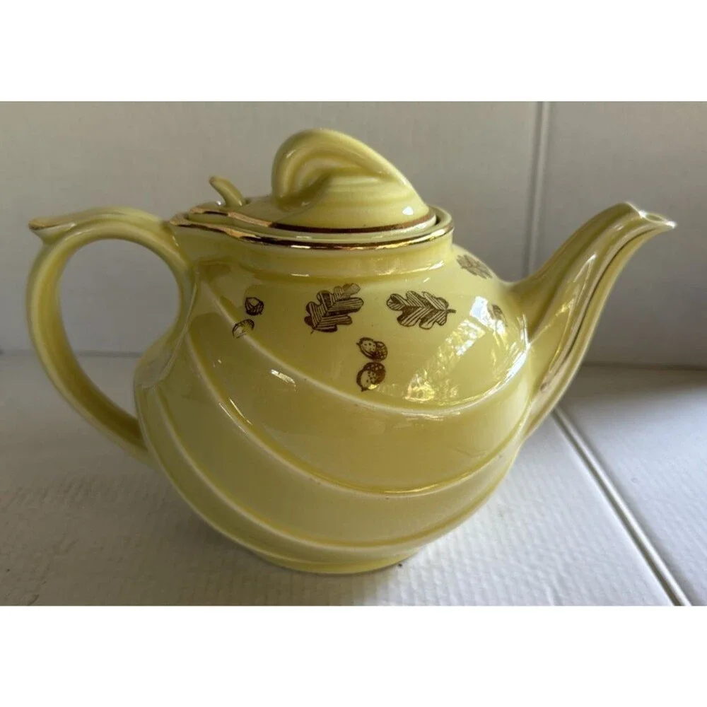 Vintage HALL China PARADE Style Yellow Teapot Gold Acorns & Leaves 0799 (6 cup)